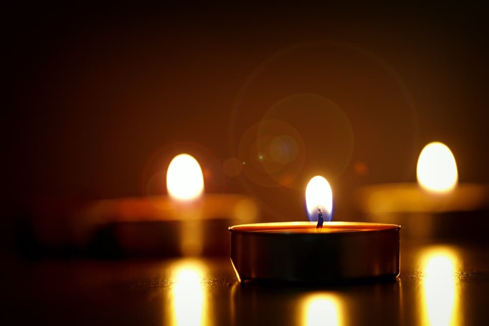 ¿Conviene usar velas en oraciones y meditaciones?